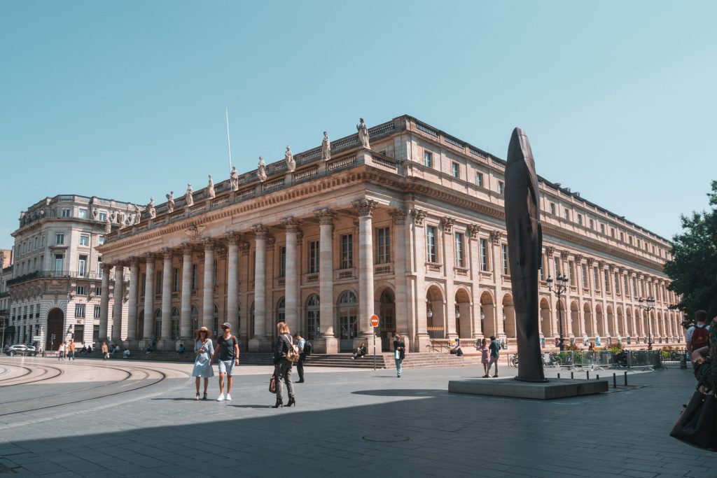 Contactez VPV immobilier Mentions Légales VPV Immobilier Nos services de chasse immobilière à Bordeaux