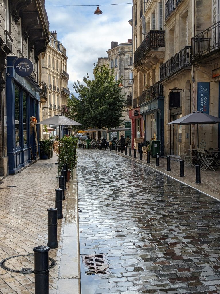 Contactez VPV immobilier Mentions Légales VPV Immobilier Nos services de chasse immobilière à Bordeaux