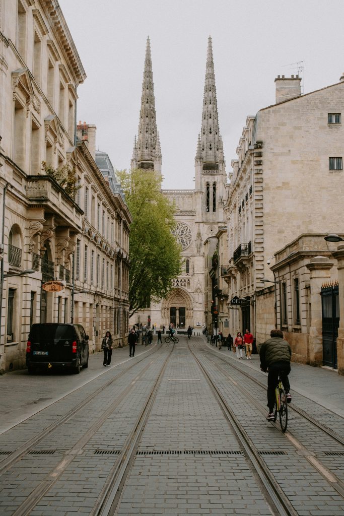 Contactez VPV immobilier Mentions Légales VPV Immobilier Nos services de chasse immobilière à Bordeaux